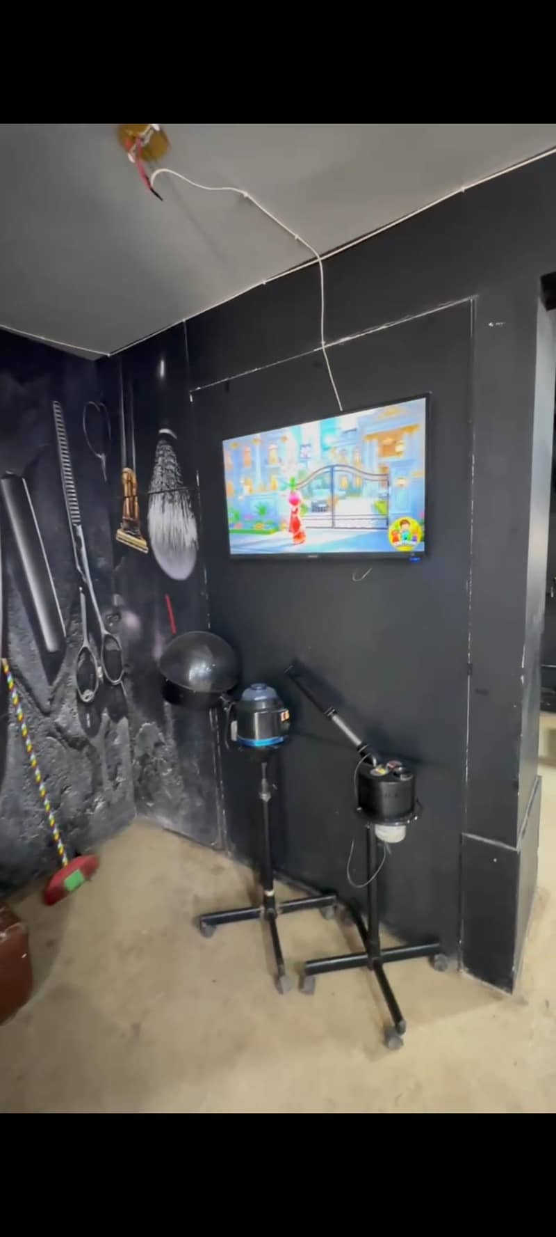 SALOON SETUP 4