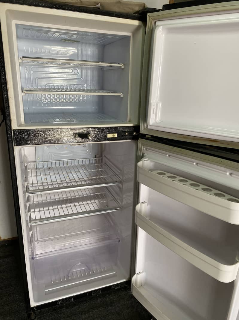 Waves fridge 3