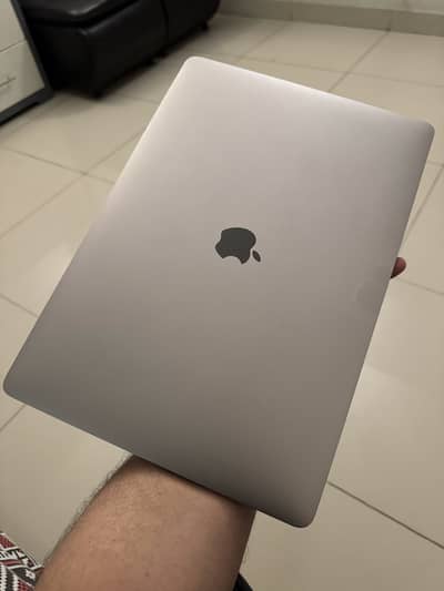 Macbook pro 2018 15’inch touchbar