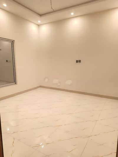 Prime Location Flat Of 1500 Square Feet For sale In Peshawar Road