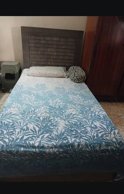 Single bed
