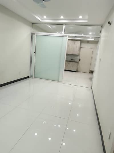Get A Prime Location 452 Square Feet Flat For sale In Peshawar Road