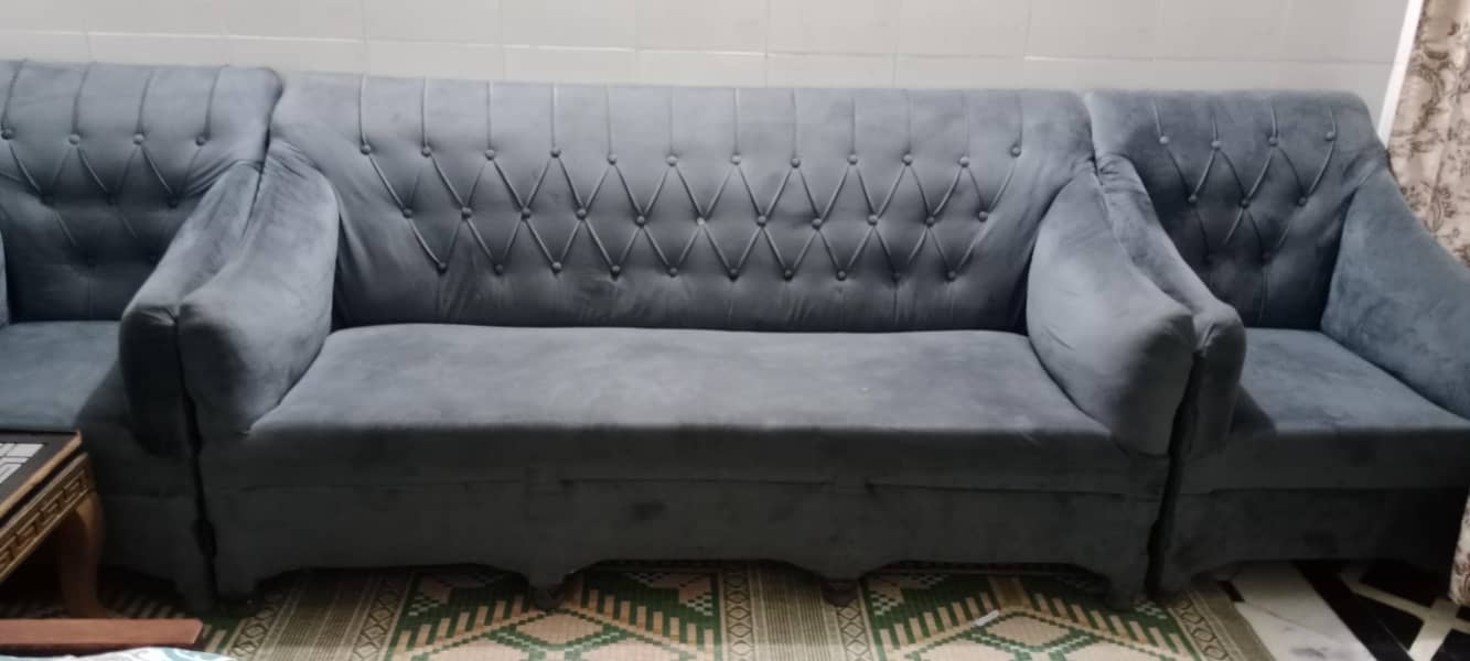 cousin sofa 0