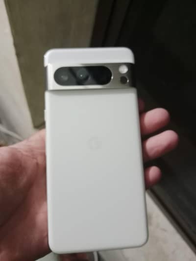 Google Pixel 8 Pro