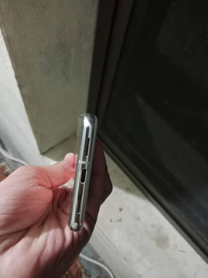 Google Pixel 8 Pro 4