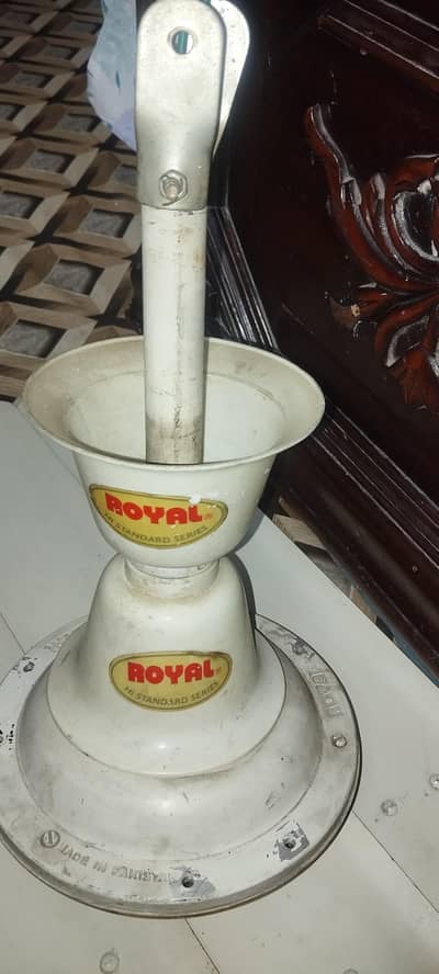 Royal Fan new condition only 2months use 03125778685