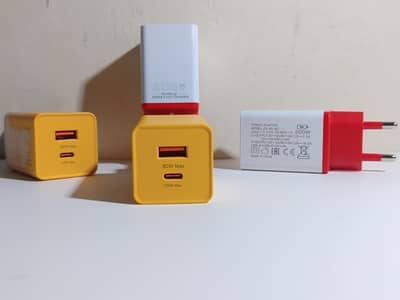 USB Type-C & Type-A Fast Charging Adapter (200W)