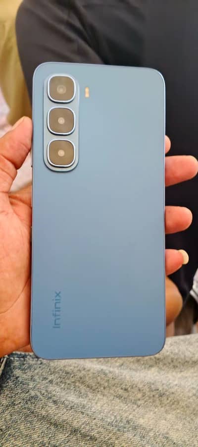 Infinix hot 60i 6/128