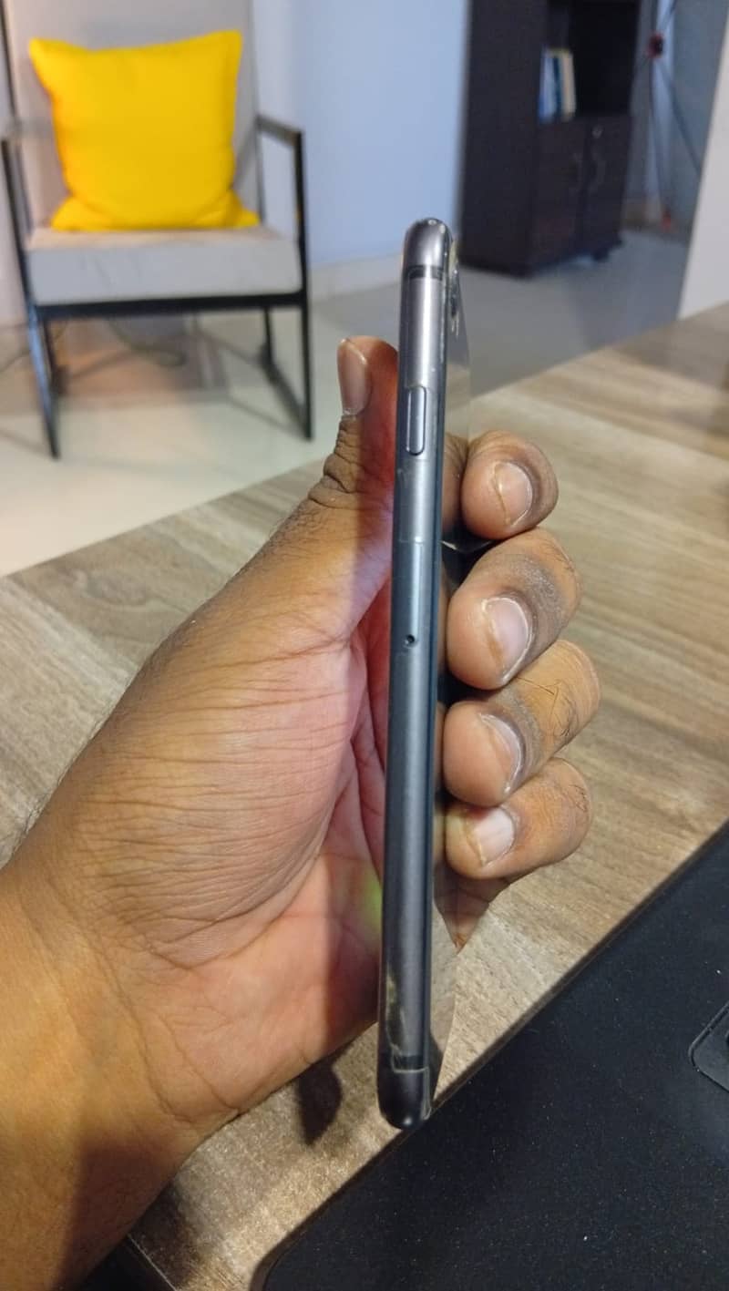 Apple iPhone 8 2