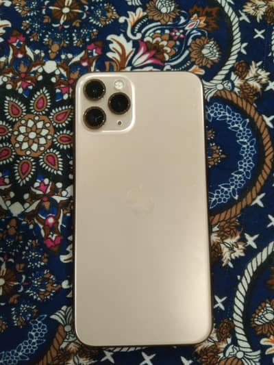 Apple iPhone 11 Pro. all ok water pack only camra lanz brak ha 10by9.5