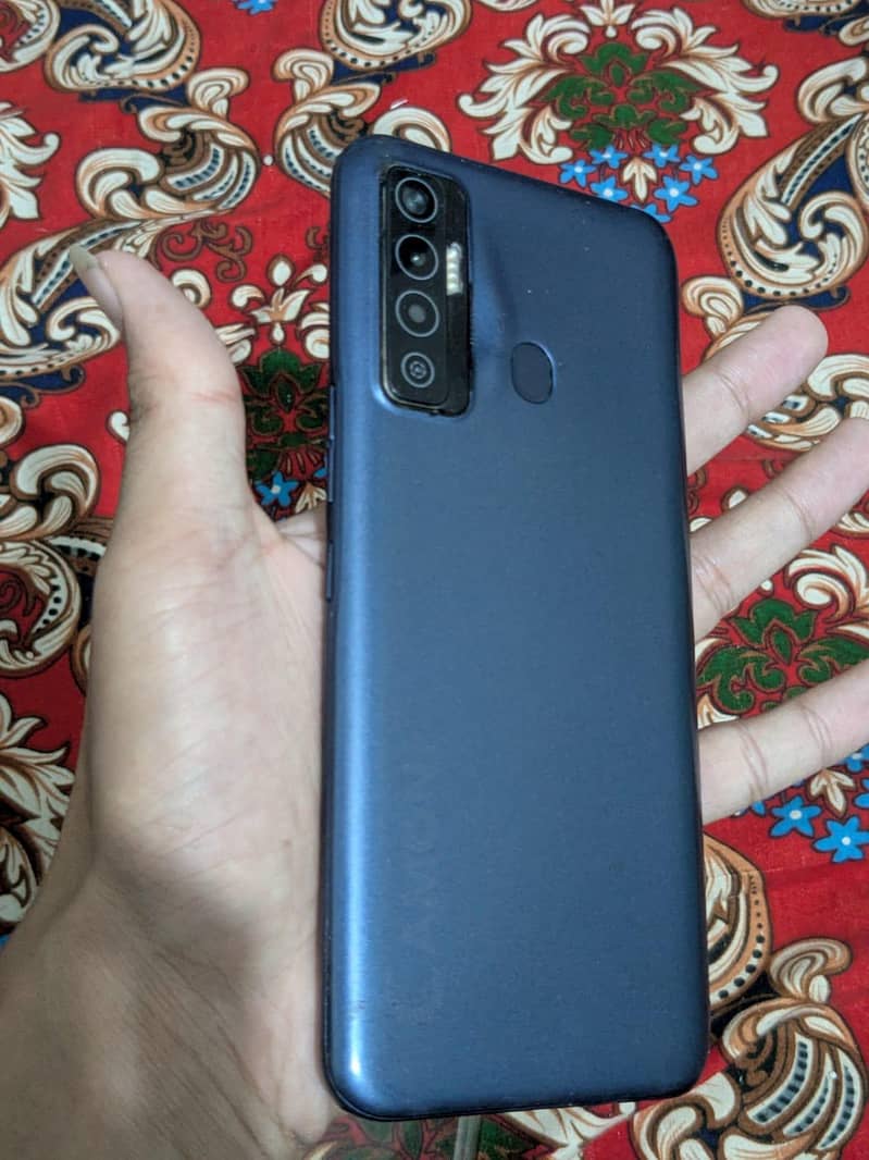 Tecno Camon 17 0