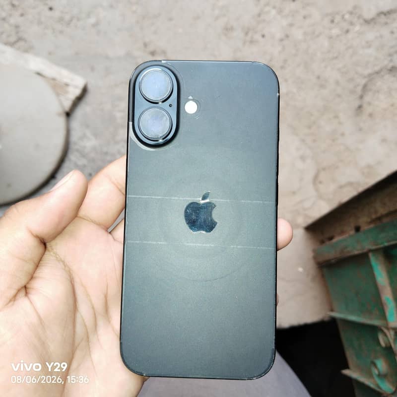 Apple iPhone 16 0