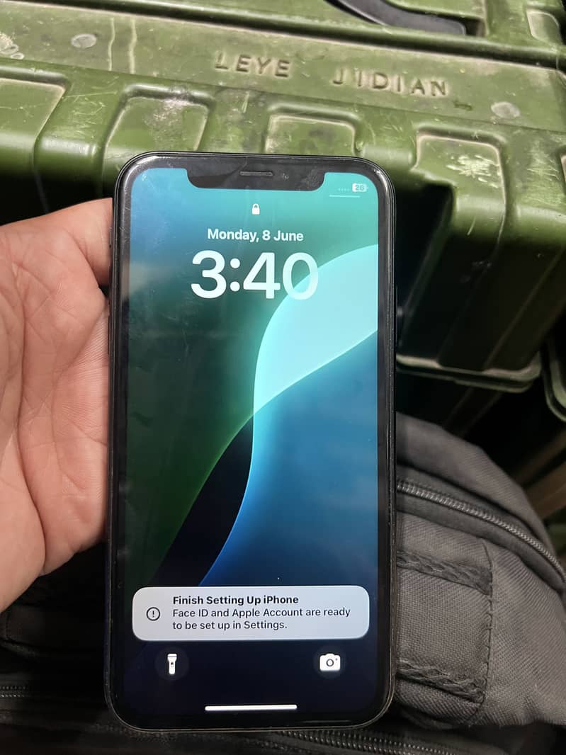 Apple iPhone XR 4