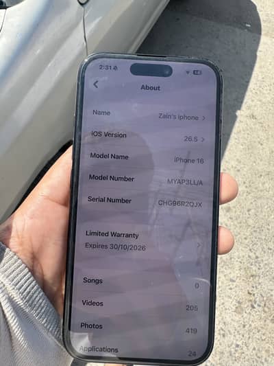 Apple iPhone 16