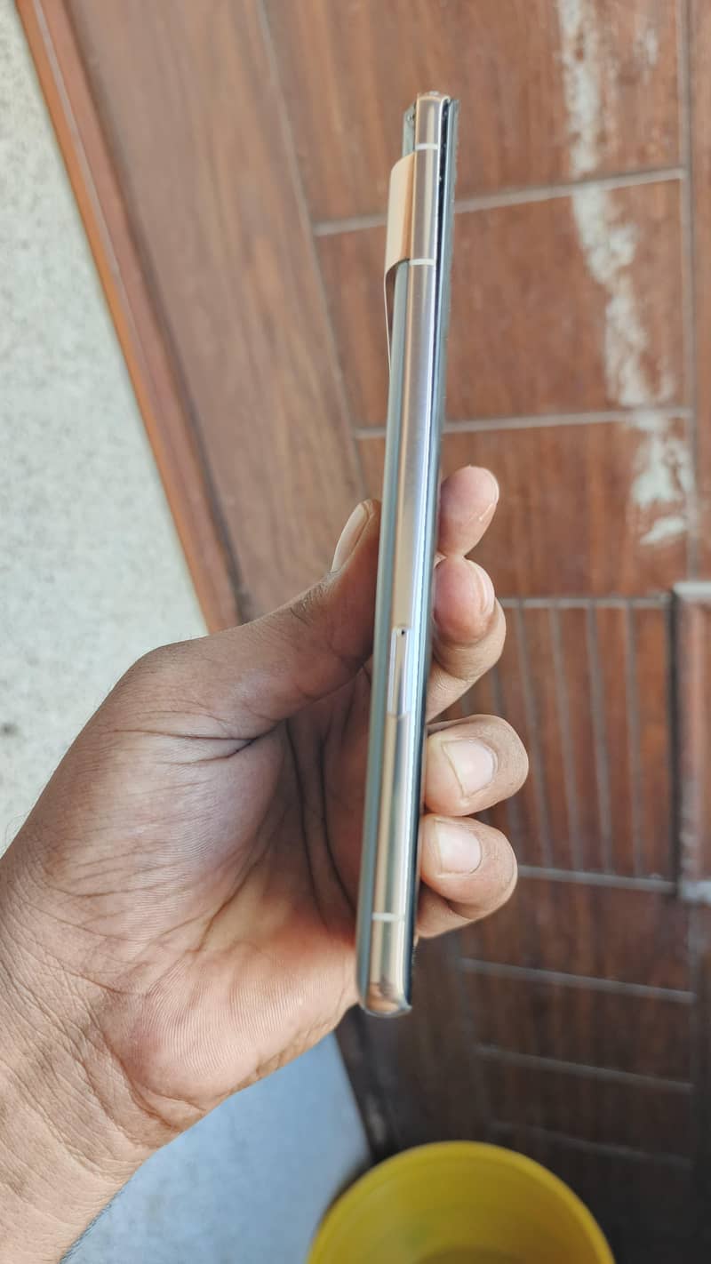 Google Pixel 7 Pro 6