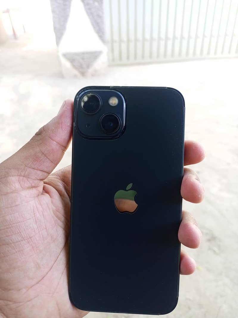 Apple iPhone 13 0