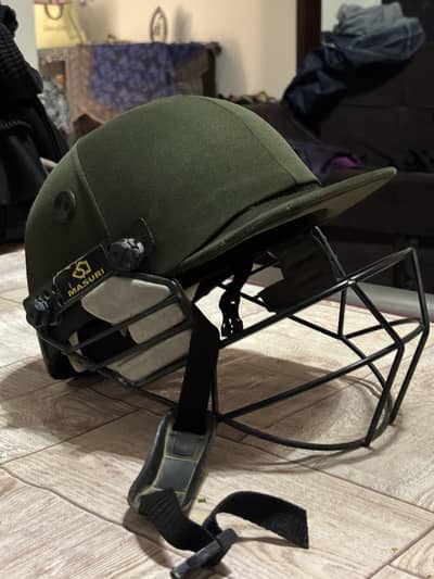 Cricket helmet , original masuri , limited edition 9/10