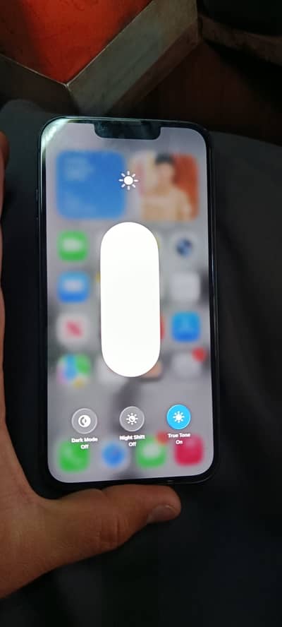 Apple iPhone 13