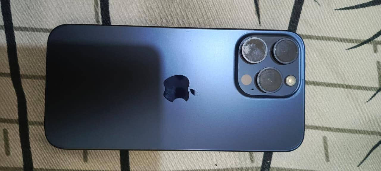Apple iPhone 15 plus 3