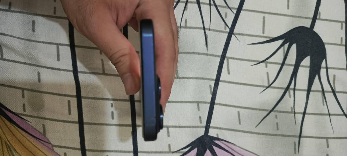 Apple iPhone 15 plus 4