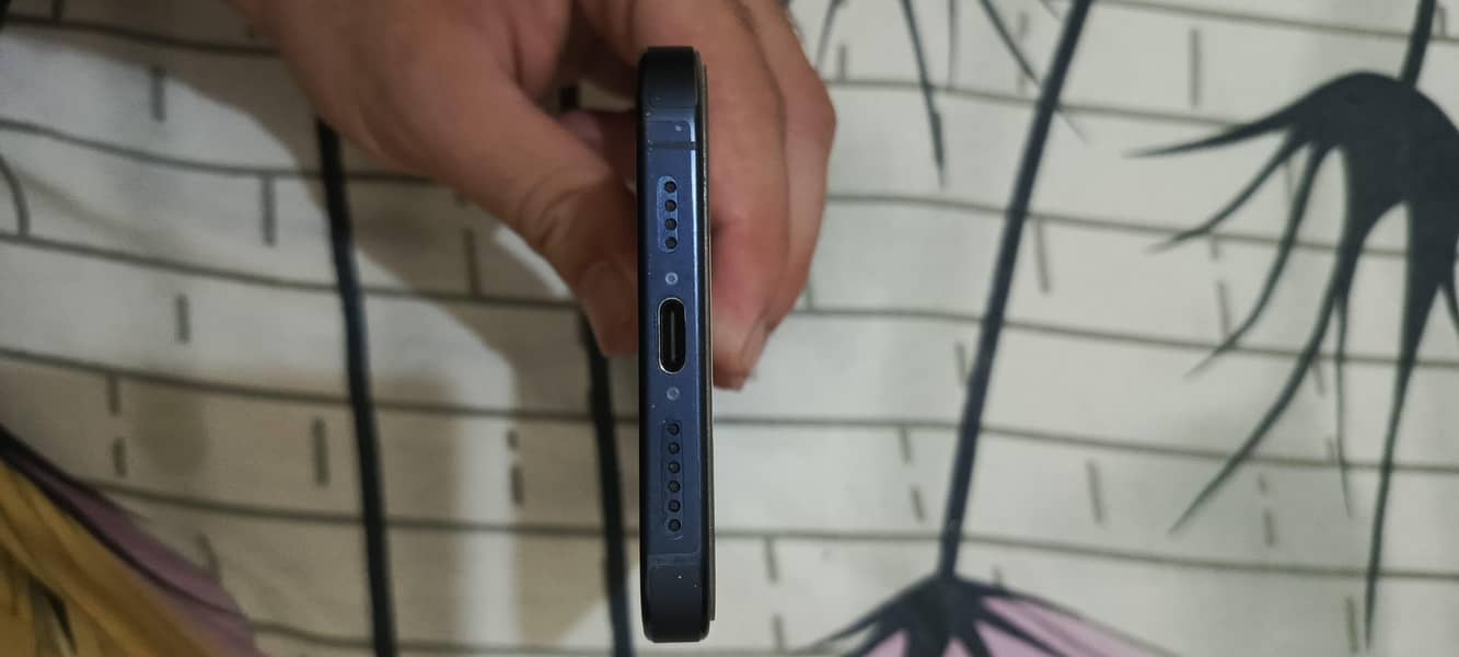 Apple iPhone 15 plus 6