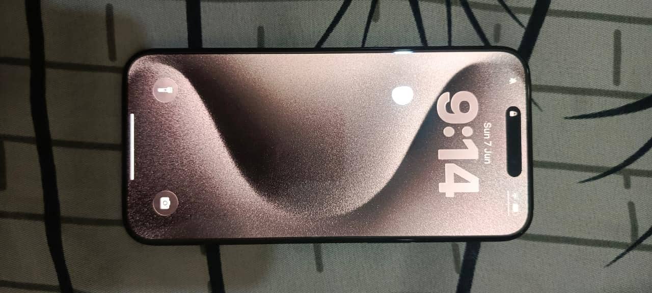Apple iPhone 15 plus 8