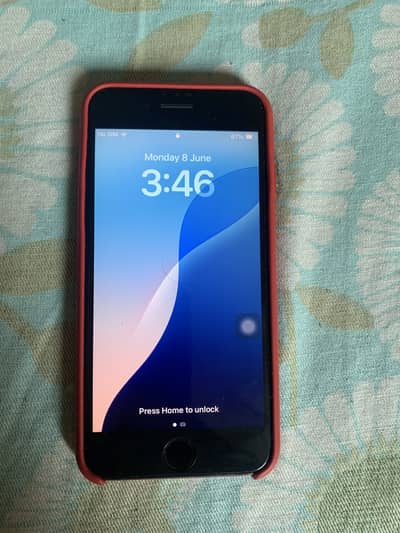 Apple iPhone SE