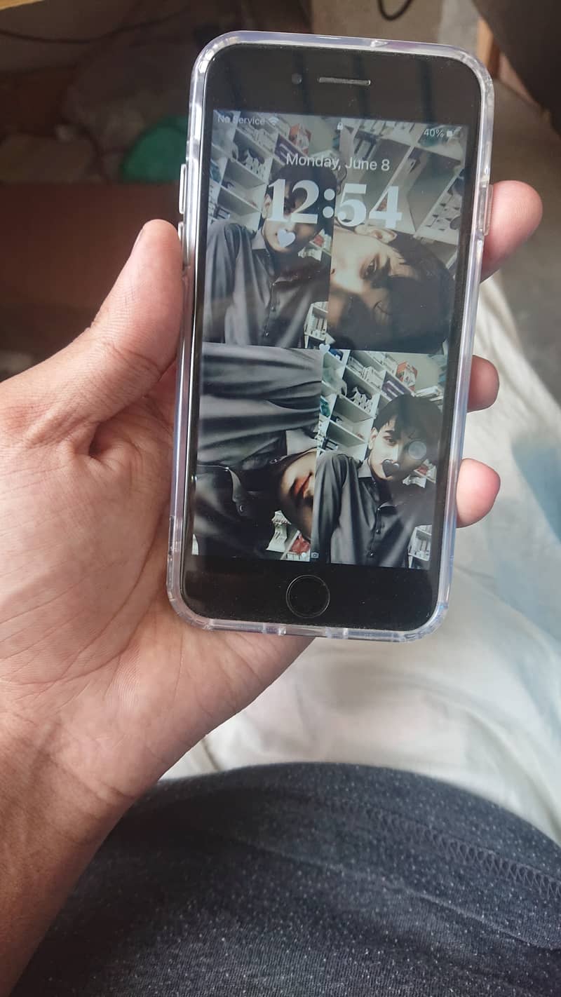 Apple iPhone 8 3