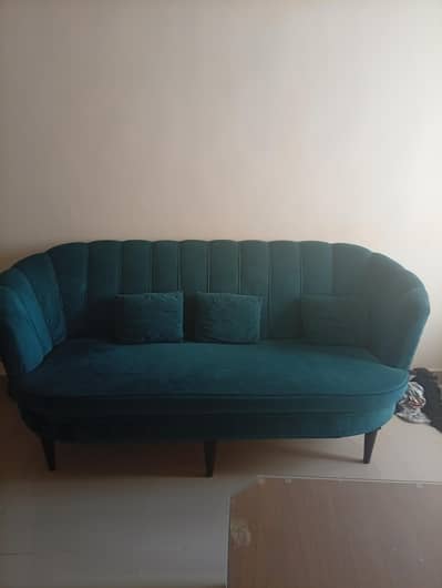 5 seater sofa with table