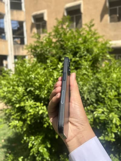 Apple iPhone 14