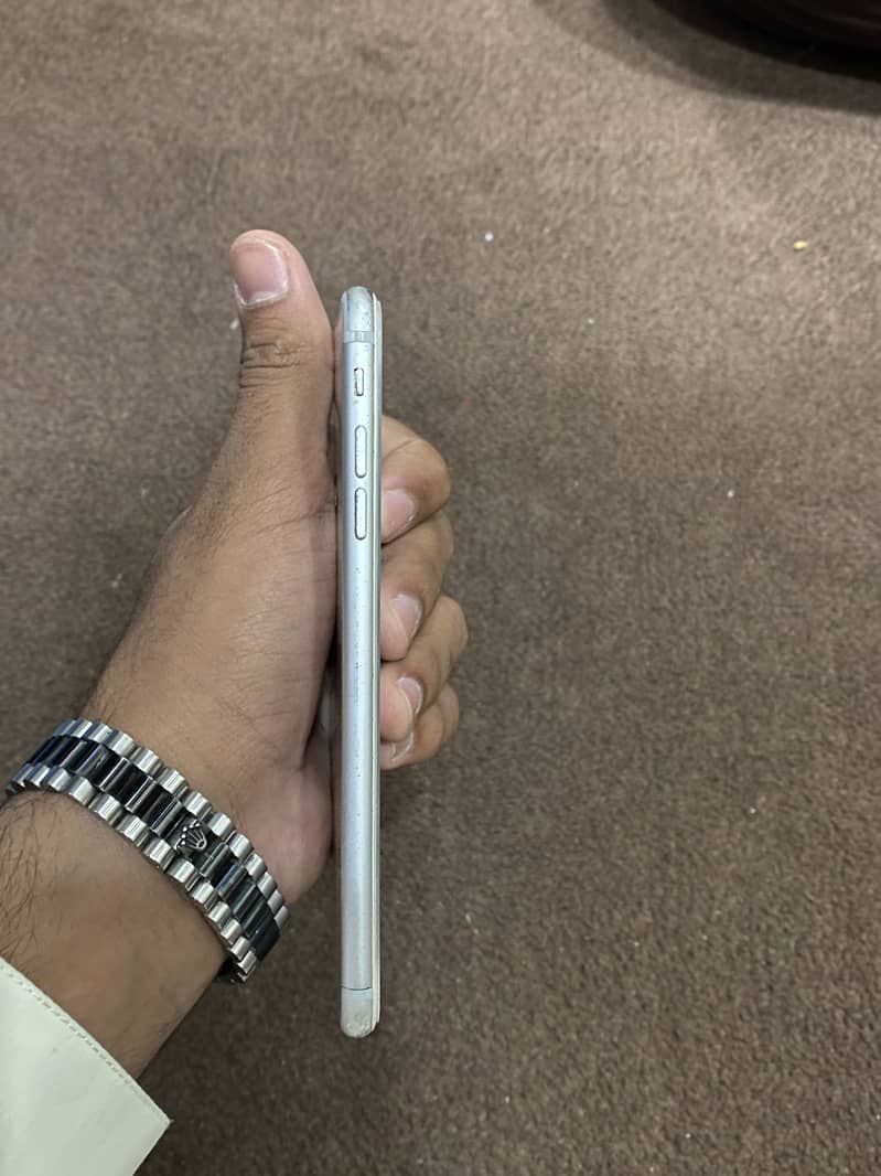 Apple iPhone 7 Plus 2