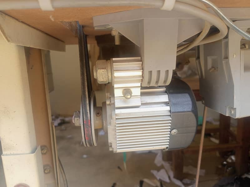 sewing machine 8
