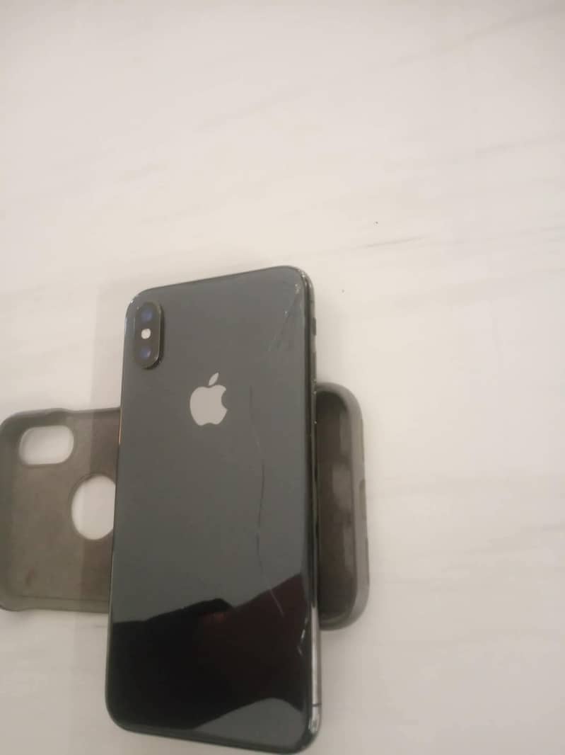 Apple iPhone X 4