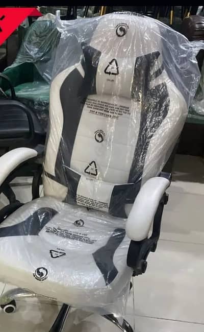 Gaming chair / Computer Chairs / Revolving chairs for sale in karachi