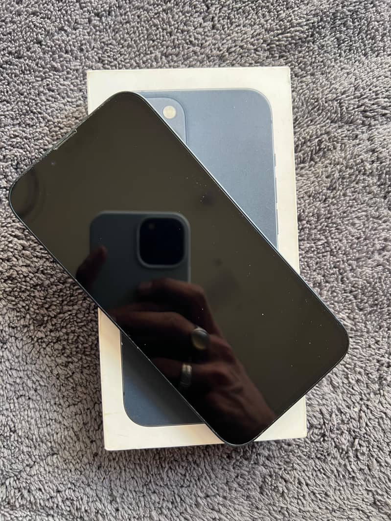 Apple iPhone 13 5