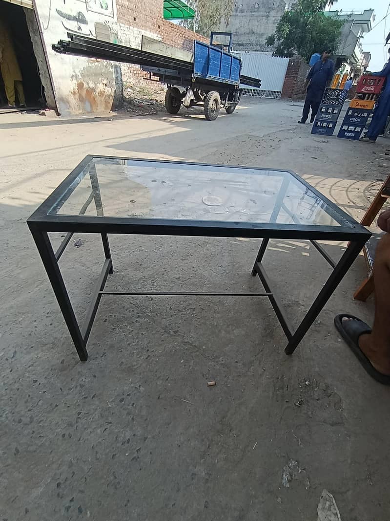 iron table 0