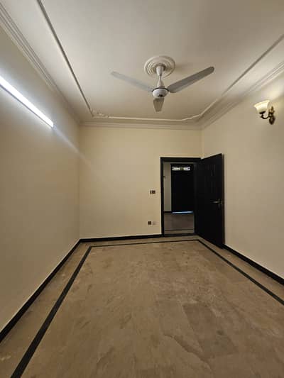 8marla 2bedrooms ground portion available for rent