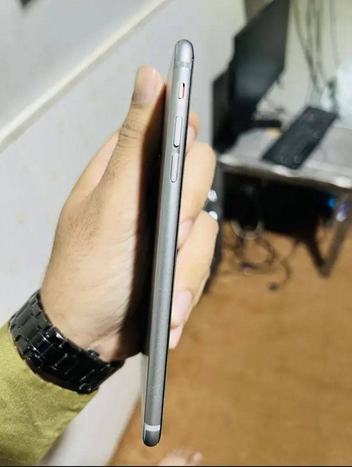 Apple iPhone 6 Plus 2