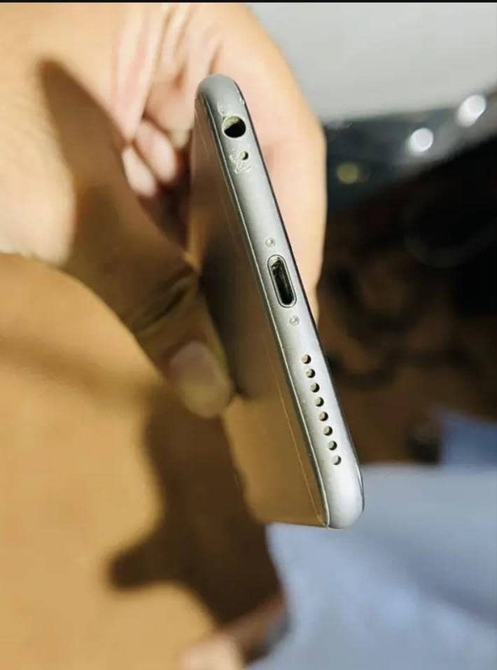 Apple iPhone 6 Plus 3