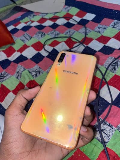 Samsung Mobile A70