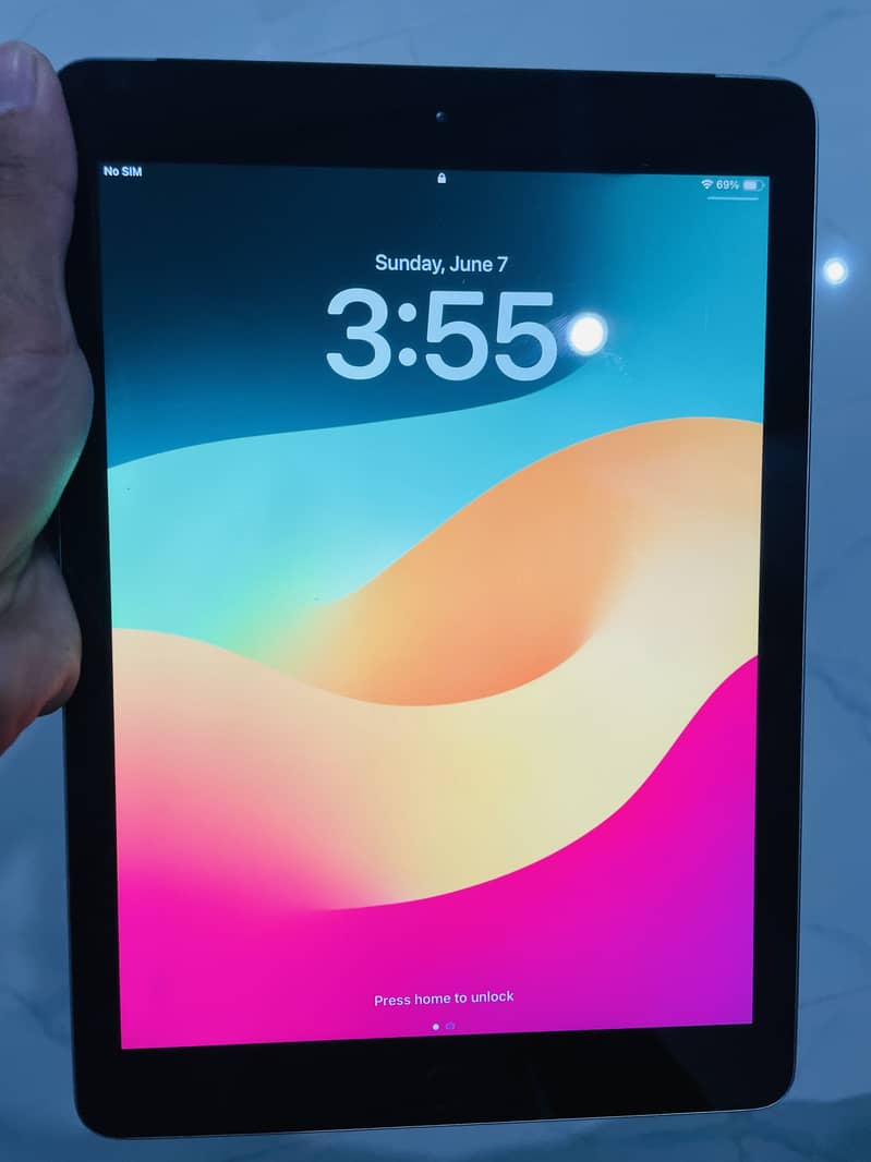 Ipad (6th Generation) 7