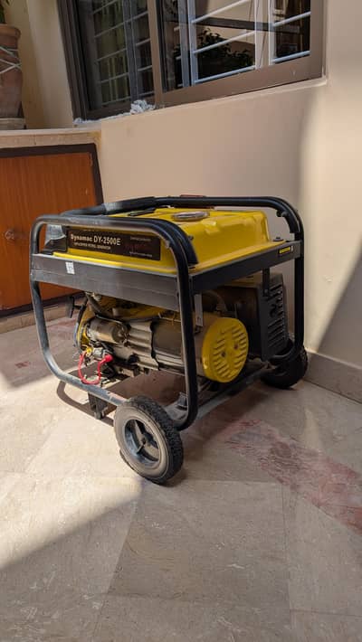 Dynamac DY-2500E 2.5 KVA Generator