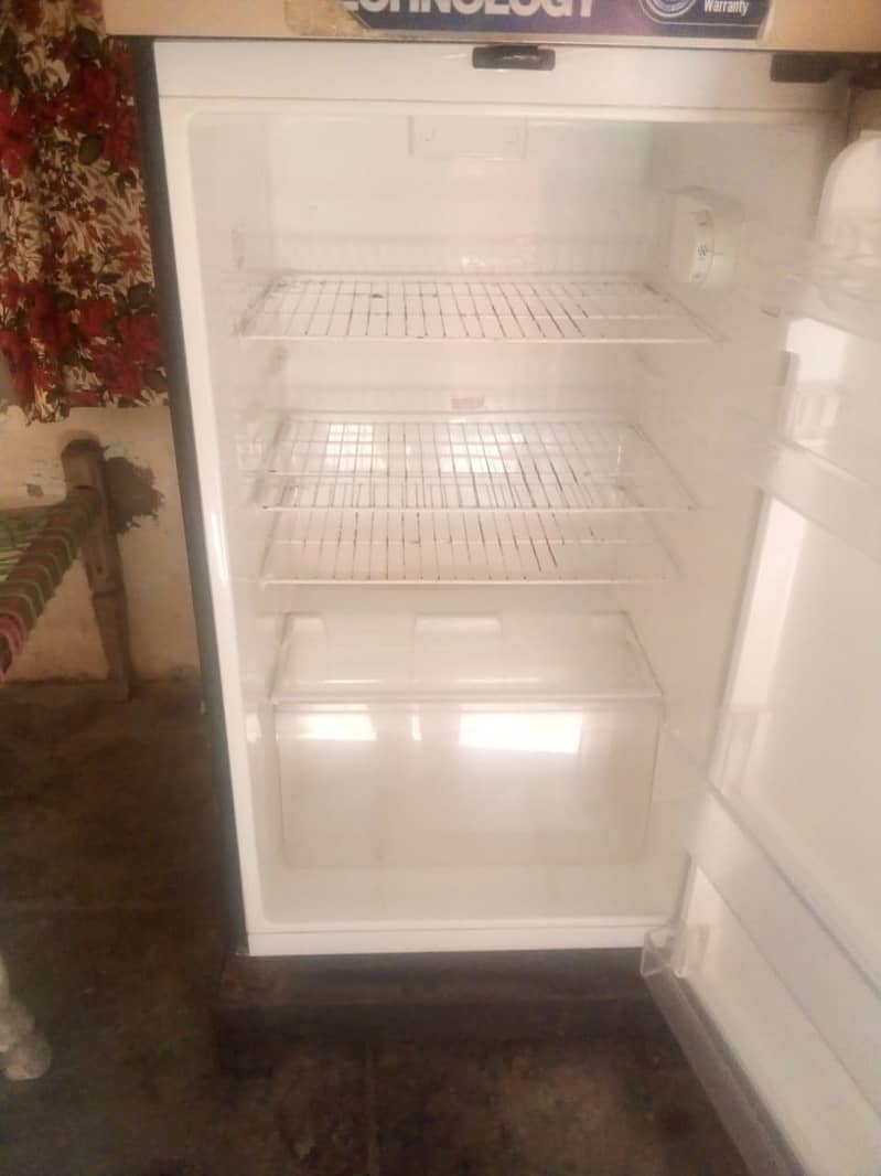 Dawlance fridge 2