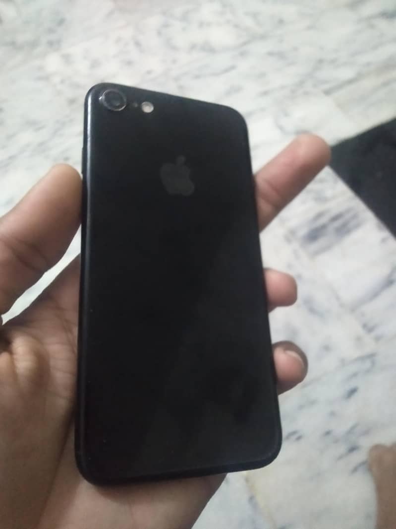 Apple iPhone 7 6
