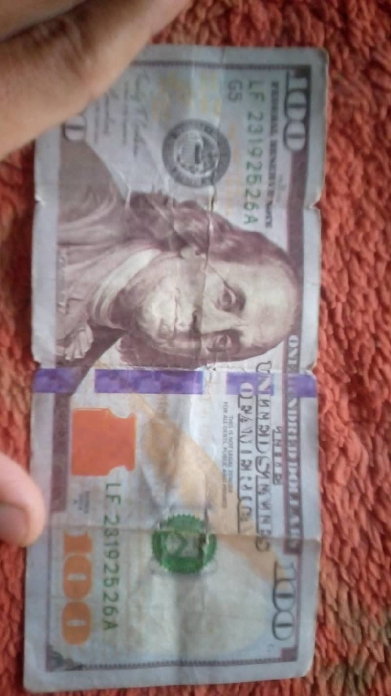 100 Dollar 0