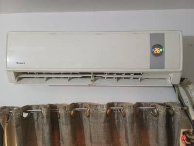 gree one ton Ac in good condition