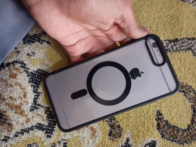 Apple iPhone 6 Plus 2