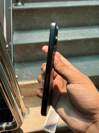 Apple iPhone 16 jv