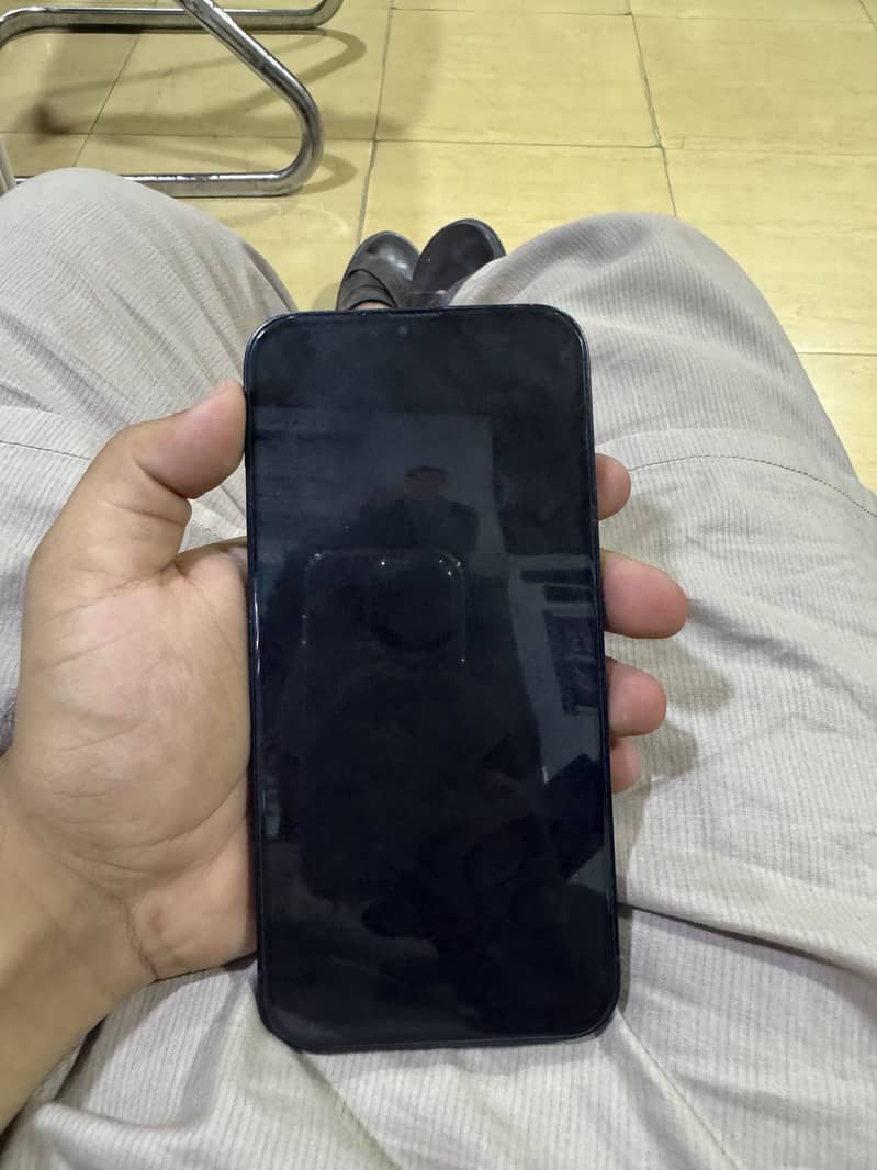 iPhone 14 plus 3