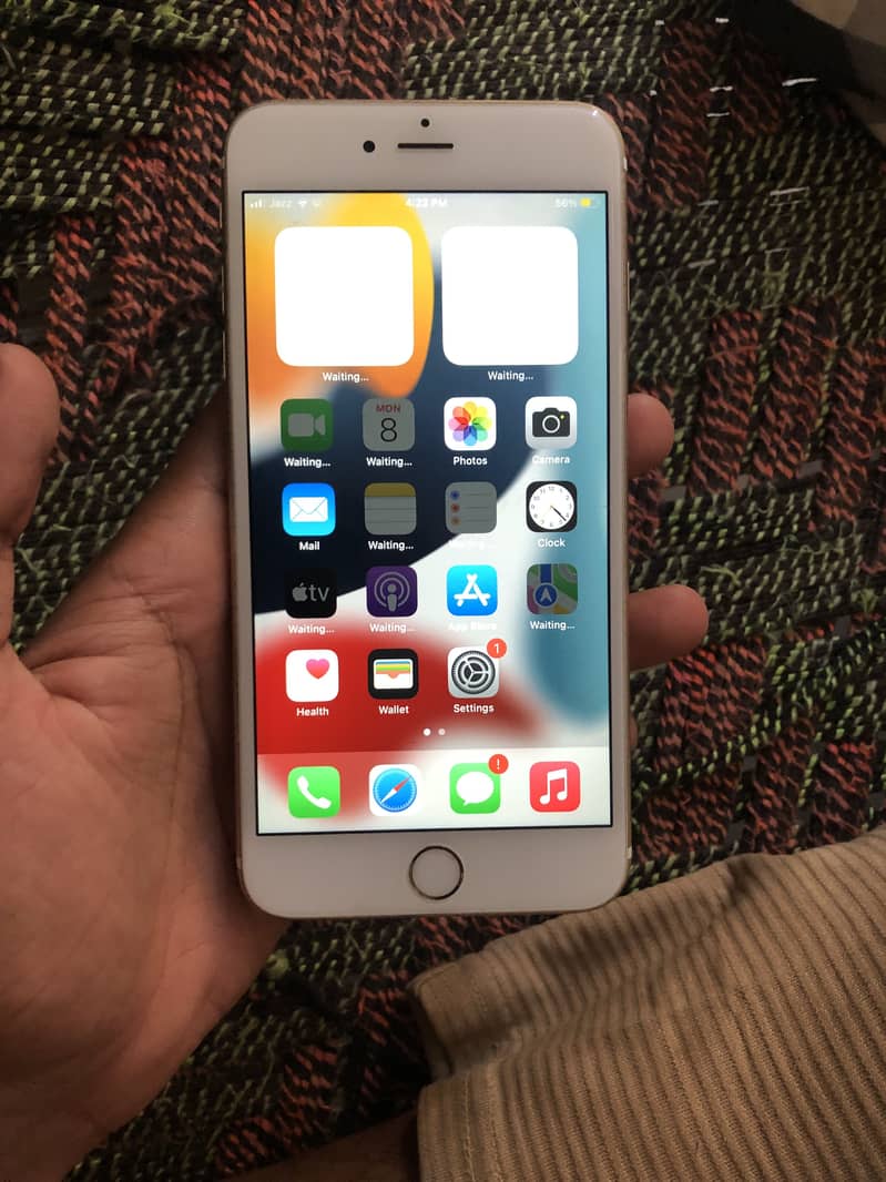 Apple iPhone 6 Plus 3